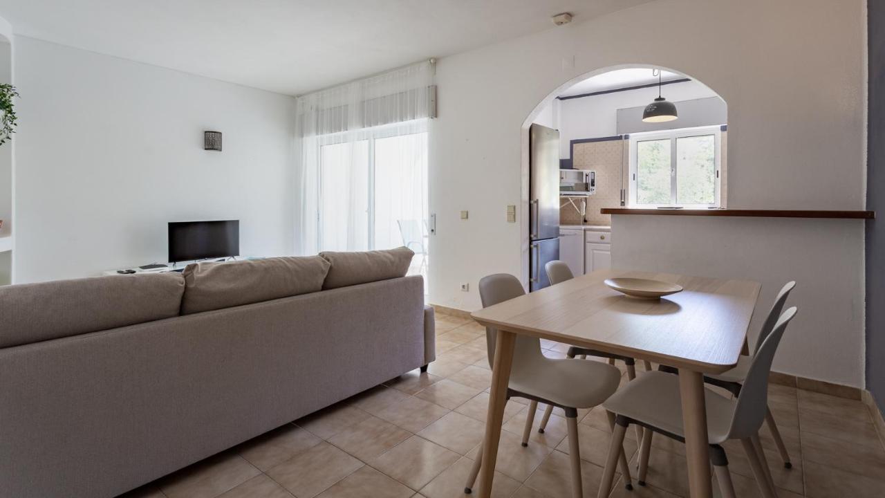 Charming Beachside Apartment W/ Pool By Lovelystay Albufeira Exterior foto