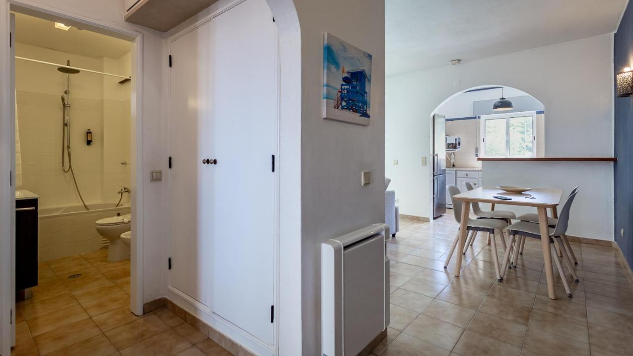 Charming Beachside Apartment W/ Pool By Lovelystay Albufeira Exterior foto
